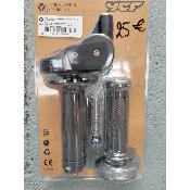 POIGNEE DE GAZ AVEC VIS DE BRIDAGE/REGLAGE 